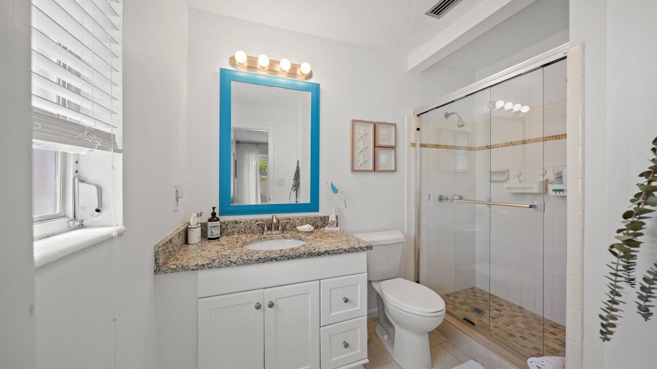 Photo of Bathroom in Gulf Gate Estates