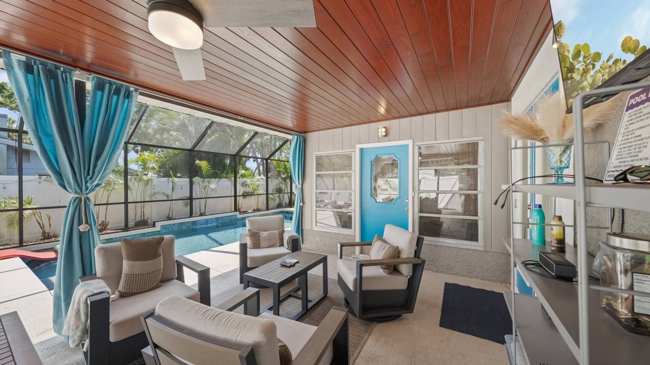 Photo of Outdoor in Gulf Gate Estates