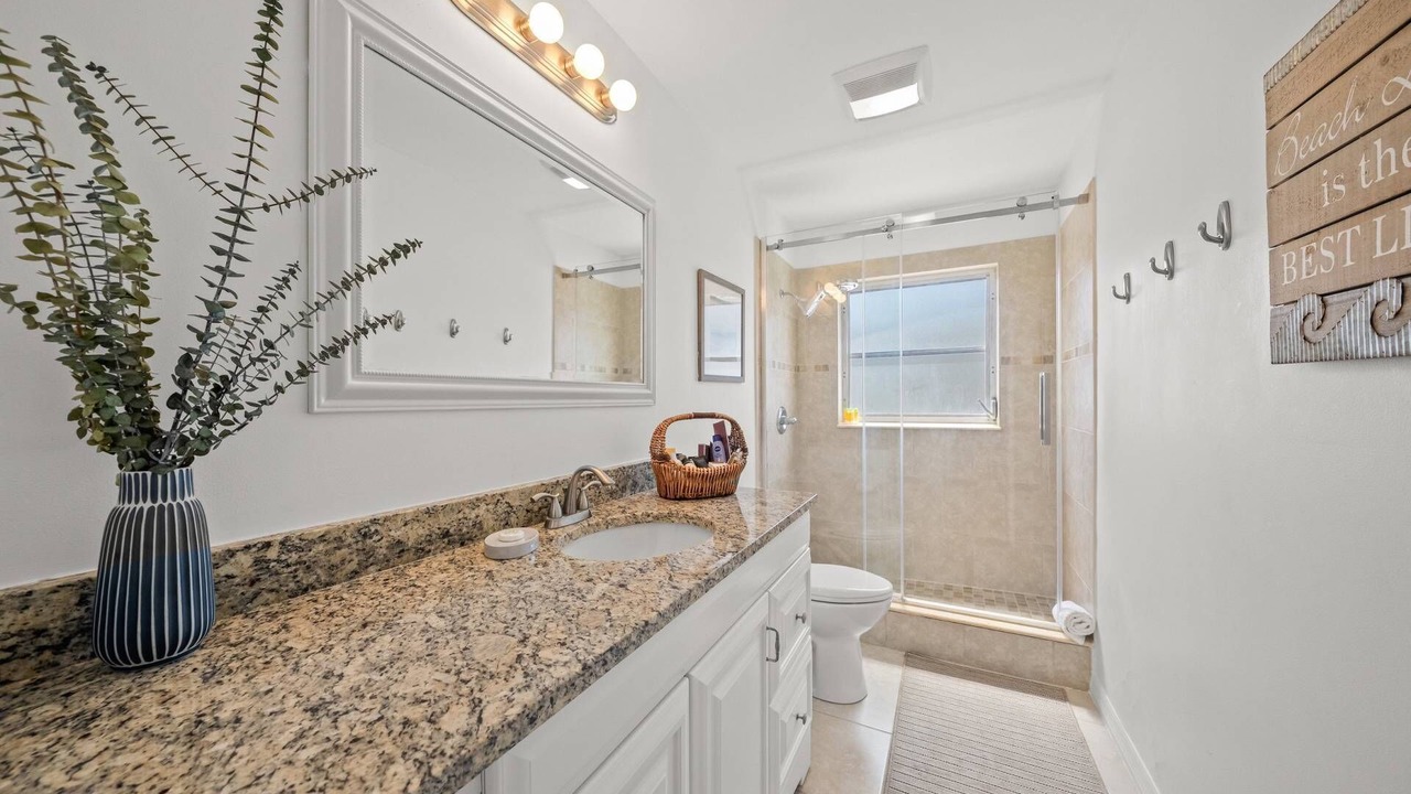 Photo of Bathroom in Gulf Gate Estates