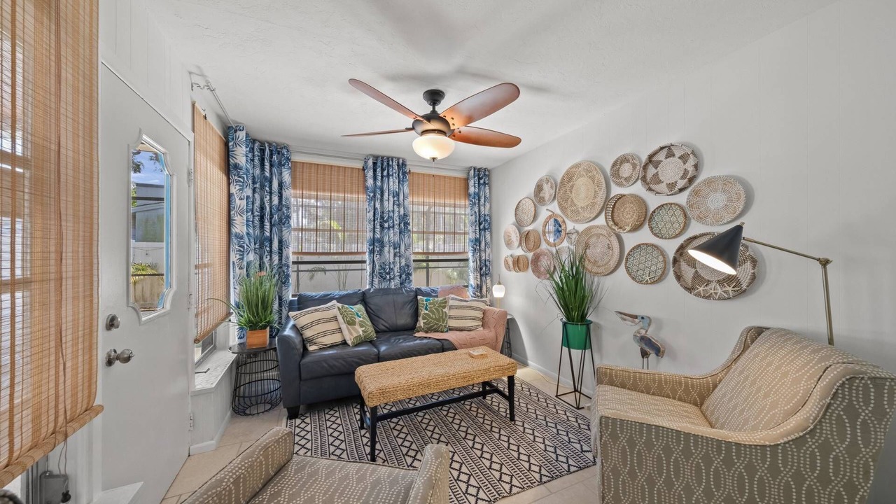 Photo of Outdoor in Gulf Gate Estates