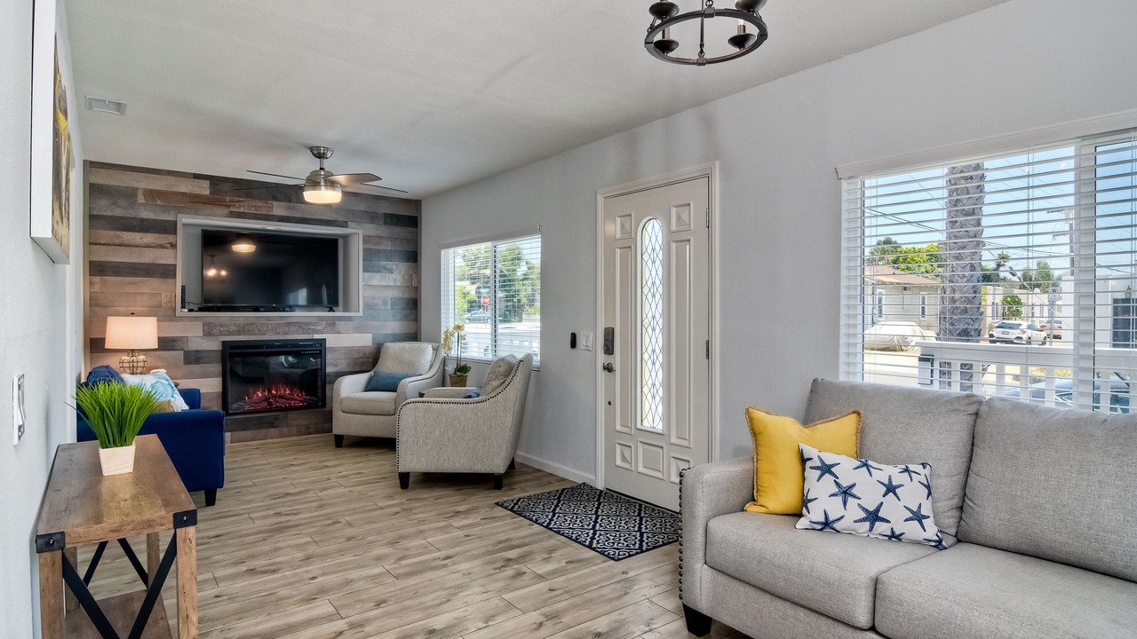Photo of Livingroom in Townsite
