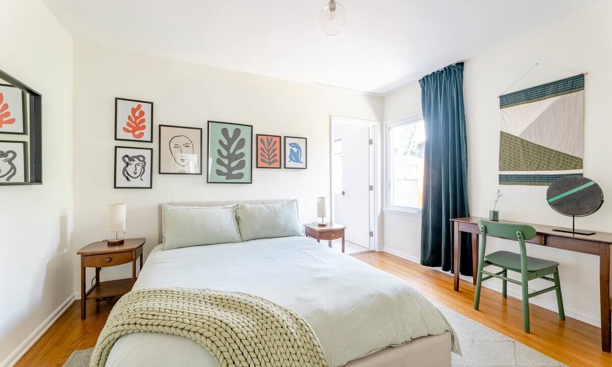 Photo of Bedroom in North Hollywood
