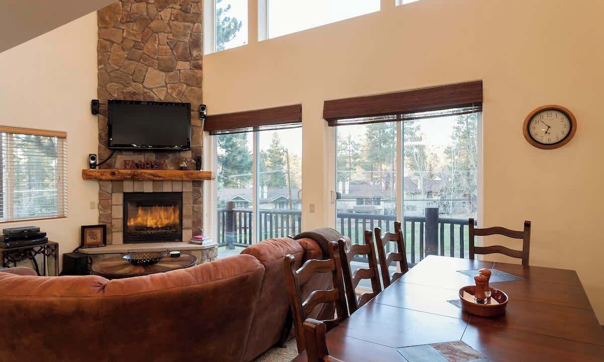 Photo of Livingroom in Big Bear Lake