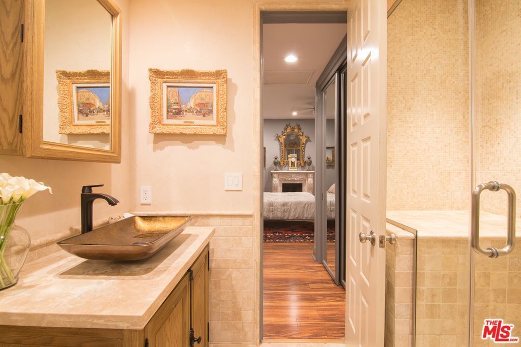 Photo of Bathroom in Beverly Glen