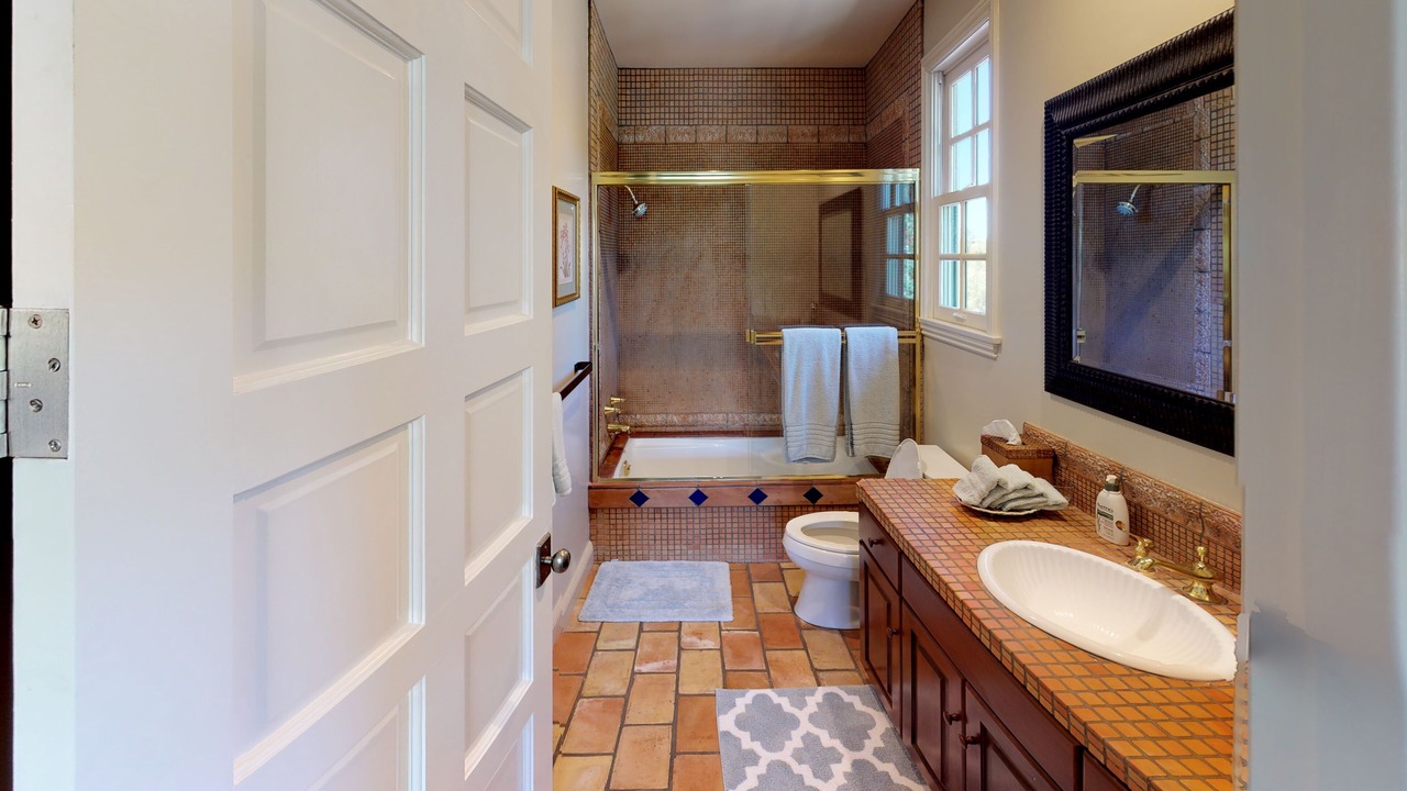 Photo of Bathroom in Beverly Glen