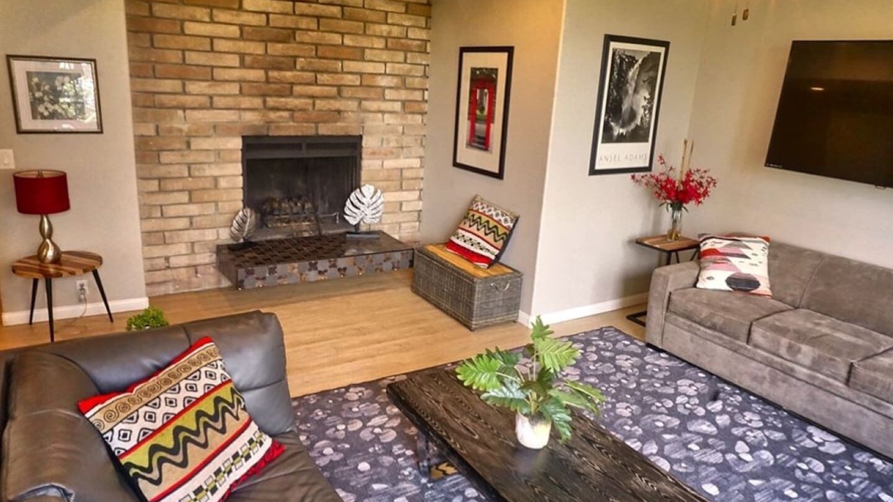 Photo of Livingroom in Arrowhead Villas