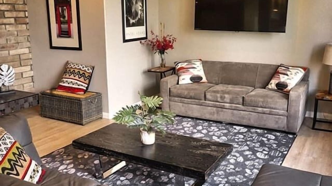 Photo of Livingroom in Arrowhead Villas