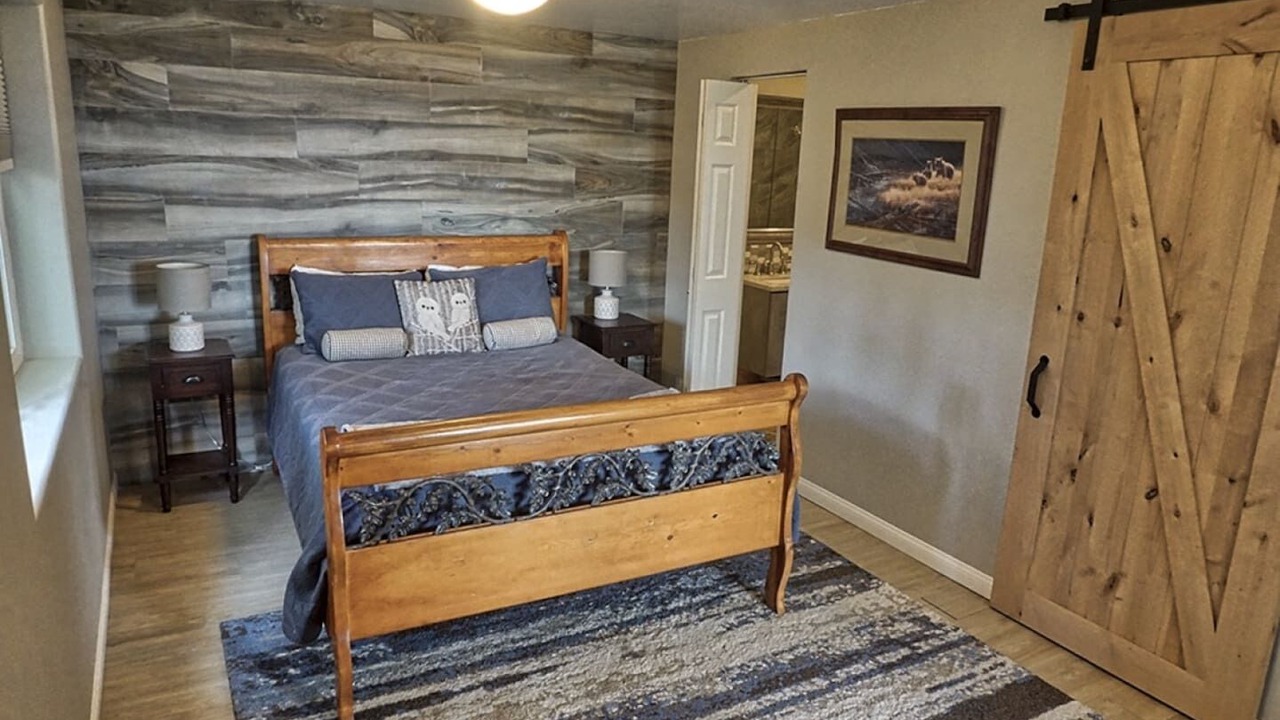 Photo of Bedroom in Arrowhead Villas