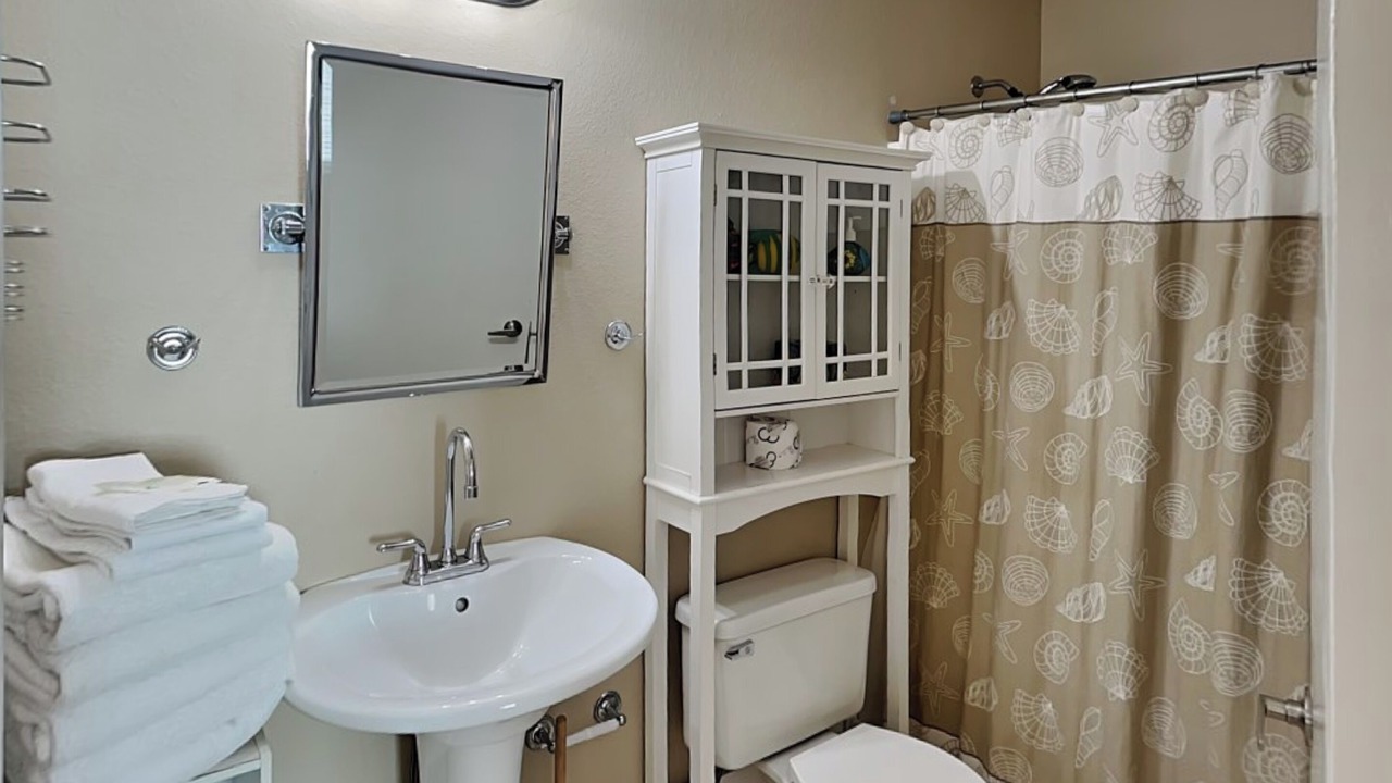 Photo of Bathroom in Navarre Beach