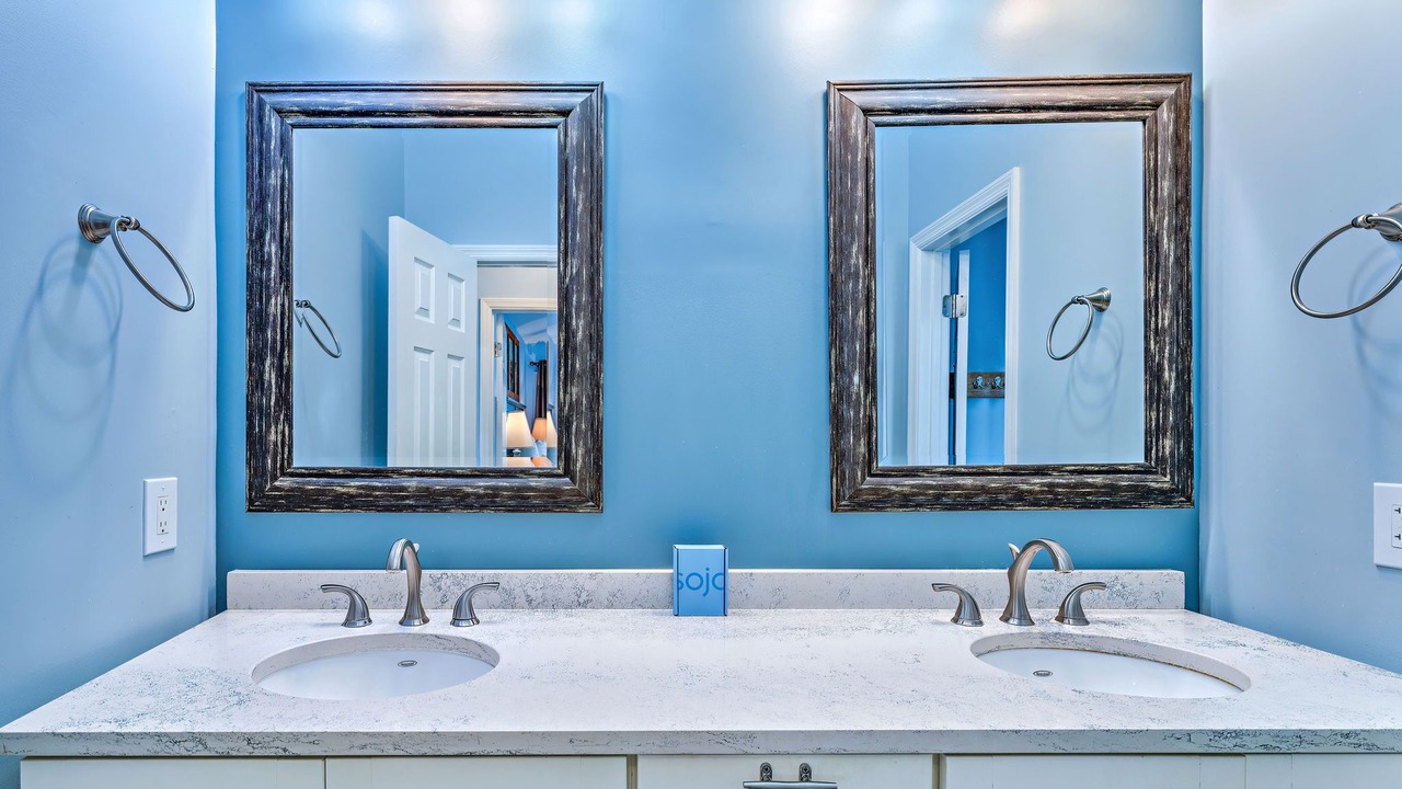 Photo of Bathroom in Plantation