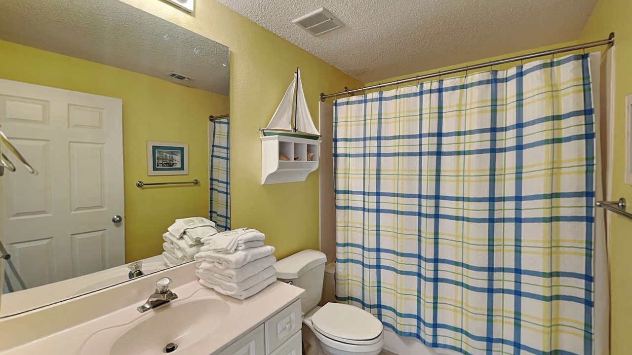 Photo of Bathroom in Navarre Beach