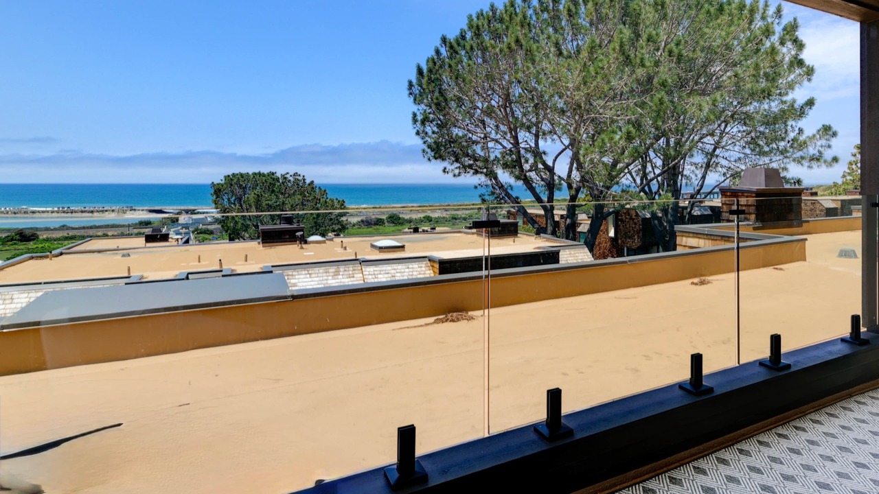 Photo of Patio Balcony in Del Mar Heights