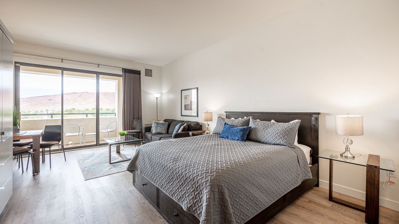 Photo of Bedroom in Lake Las Vegas
