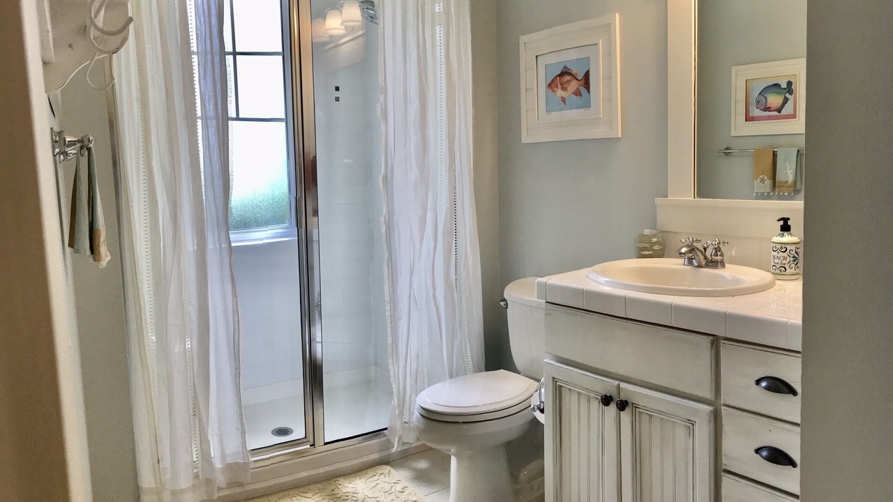 Photo of Bathroom in Laurel Grove