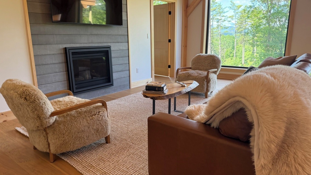 Photo of Livingroom in Bethel