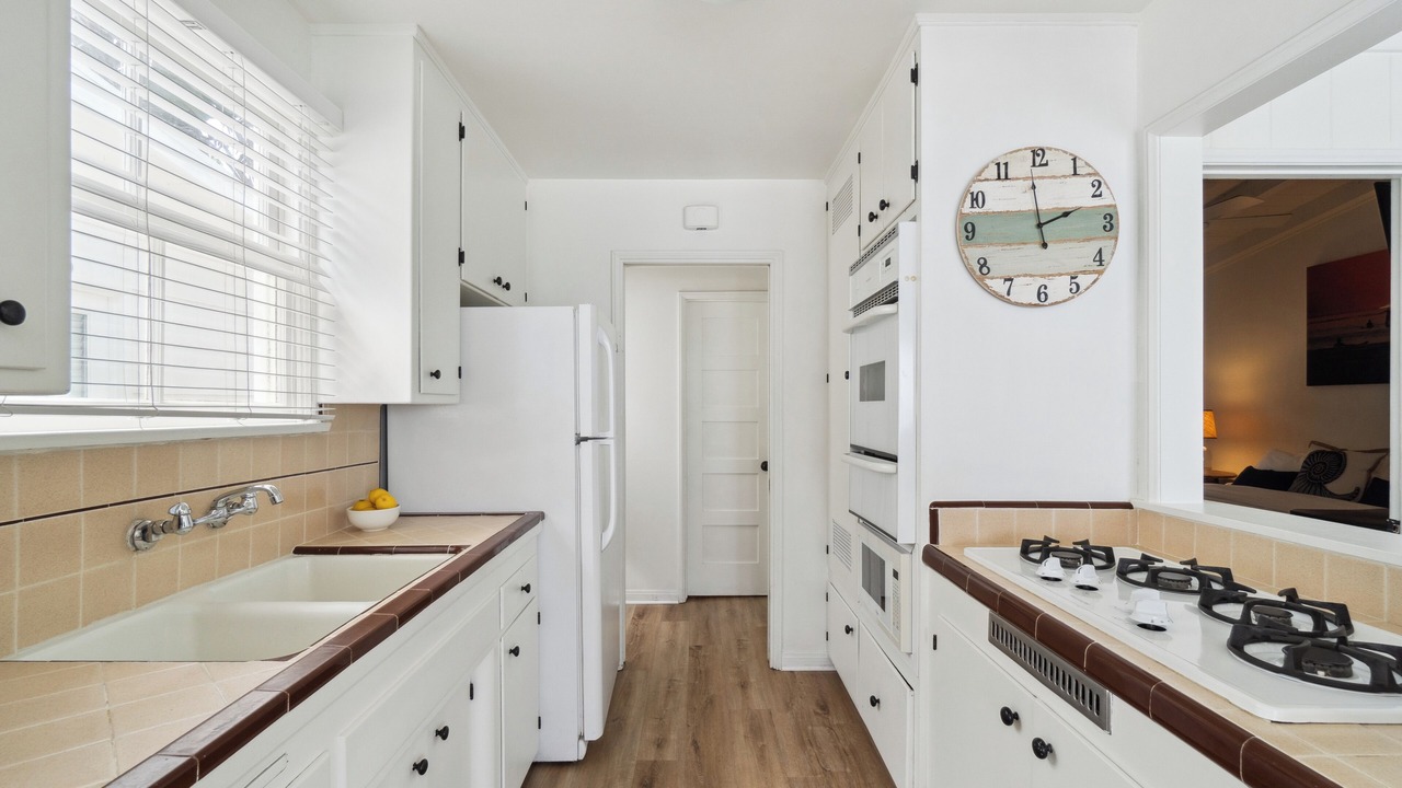 Photo of Kitchen in Eastern Malibu