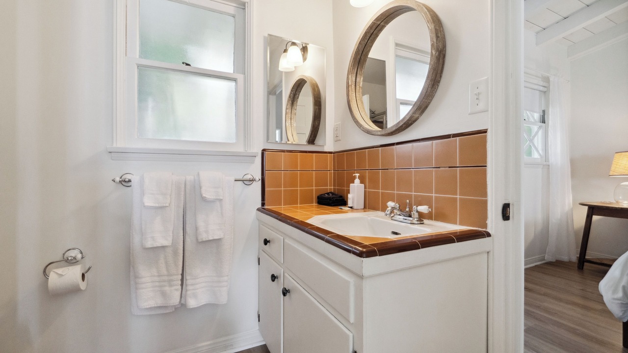 Photo of Bathroom in Eastern Malibu