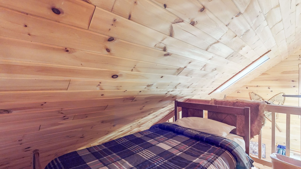 Photo of Bedroom in Shirley Mills
