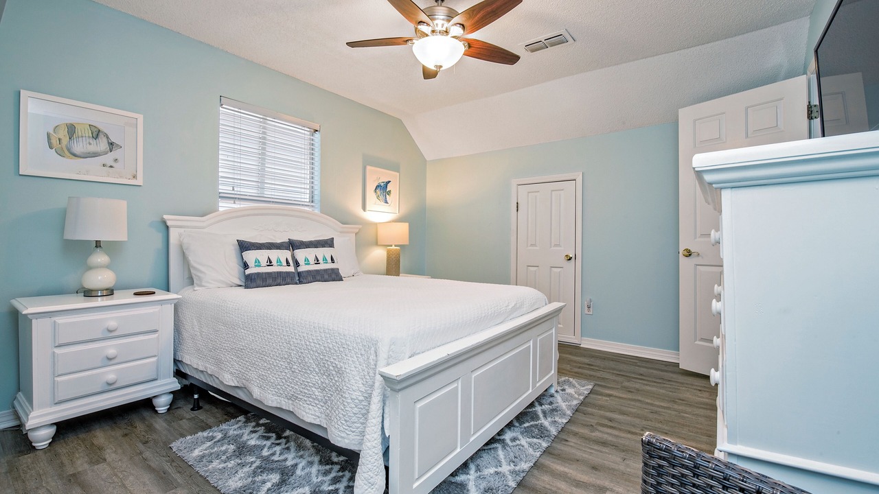 Photo of Bedroom in Gulf Shores