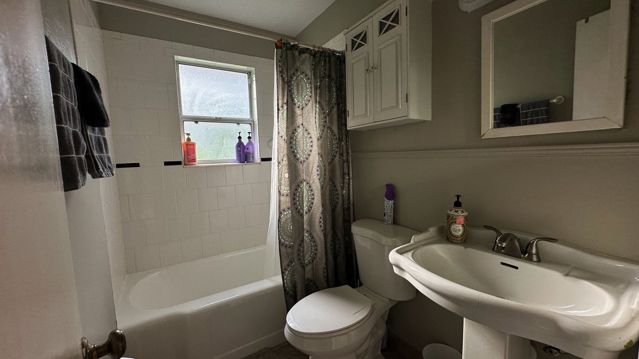 Photo of Bathroom in Arlington Park