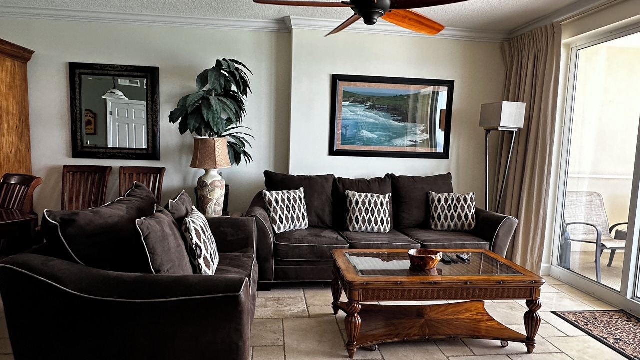 Photo of Livingroom in Long Beach