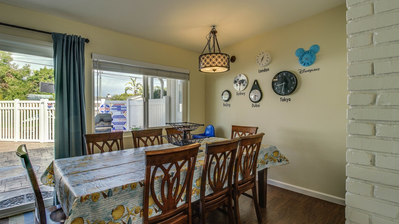 Photo of Livingroom in Hermosa Village