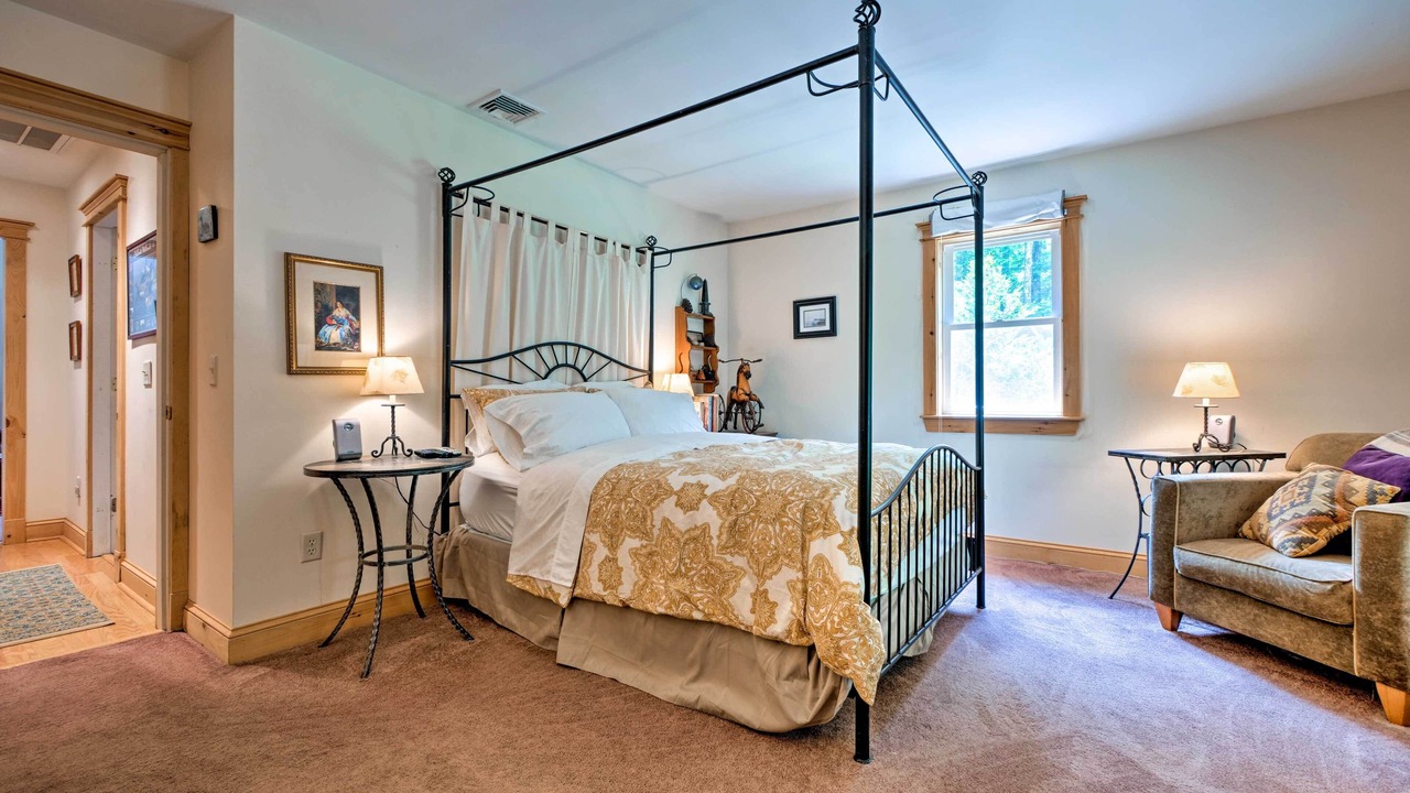 Photo of Bedroom in Great Pond