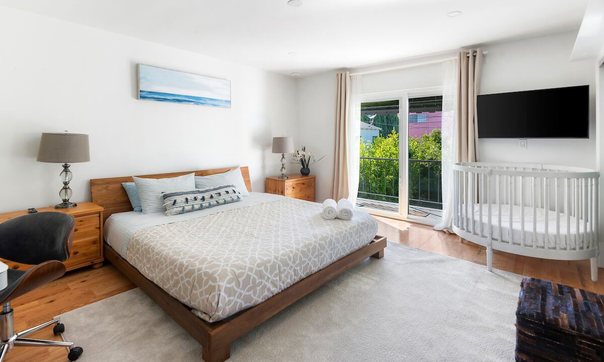 Photo of Bedroom in North of Wilshire