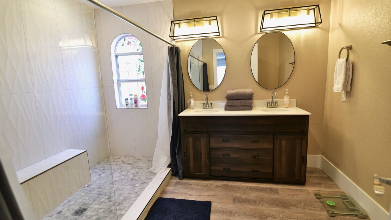 Photo of Bathroom in Summerlin