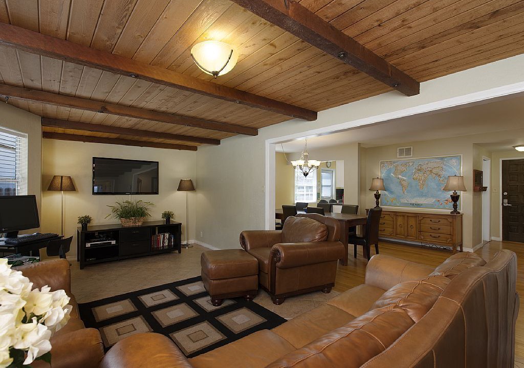 Photo of Livingroom in Hermosa Village
