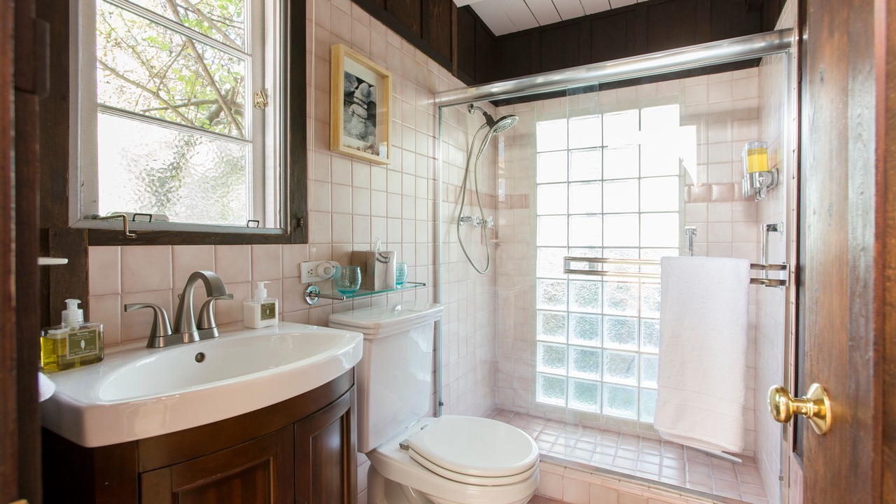 Photo of Bathroom in Beach Barber Tract