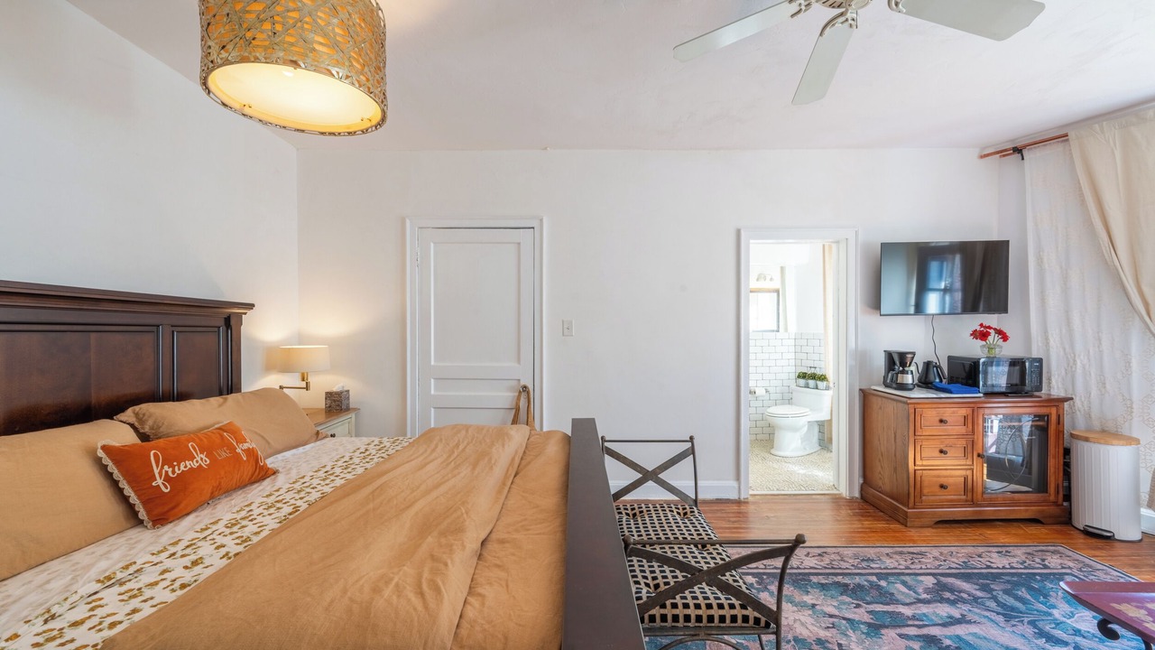 Photo of Bedroom in Burns Square