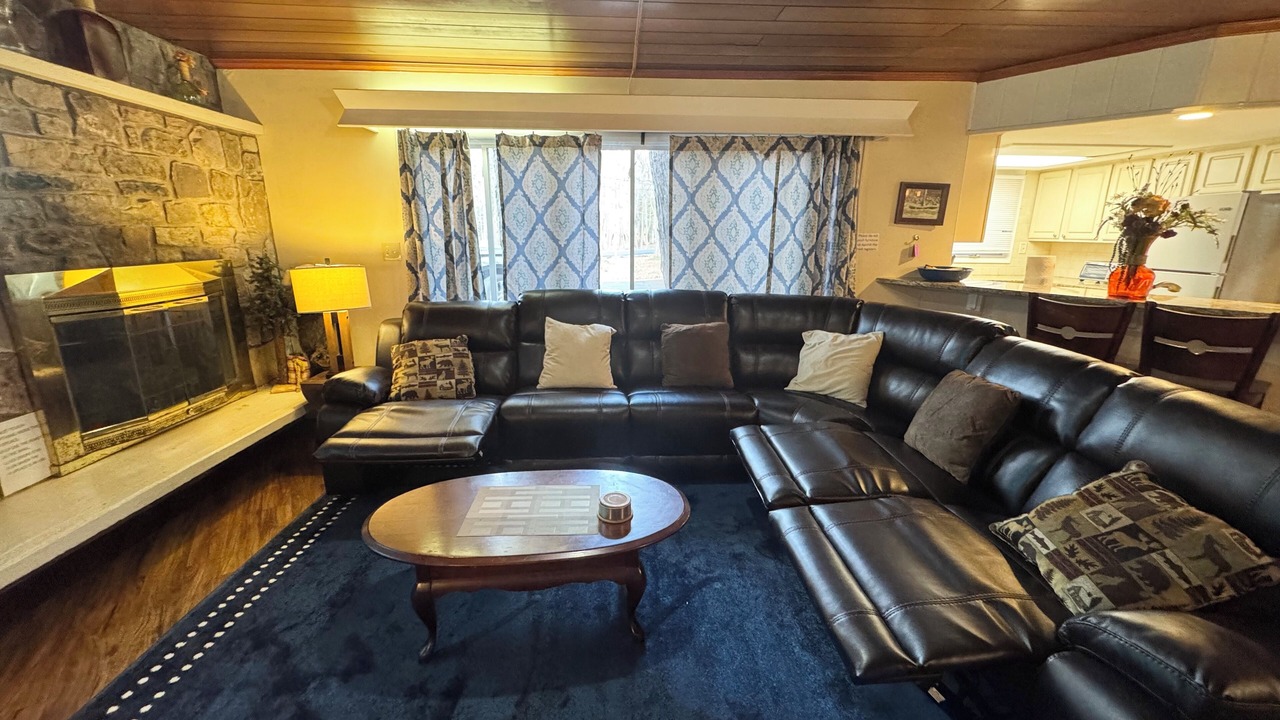 Photo of Bedroom in Lake Harmony Estates