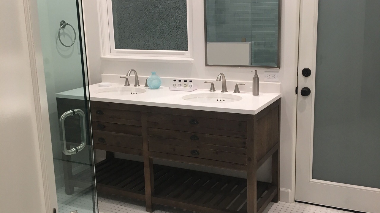 Photo of Bathroom in Balboa Island