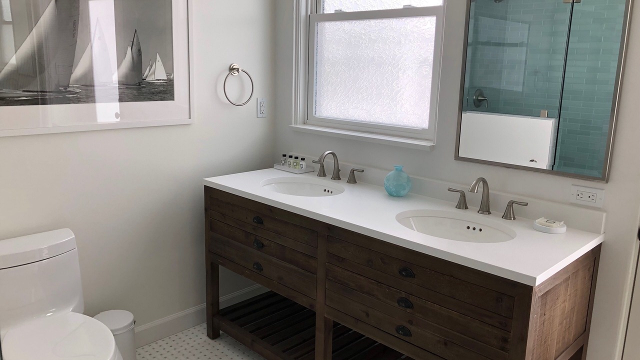 Photo of Bathroom in Balboa Island