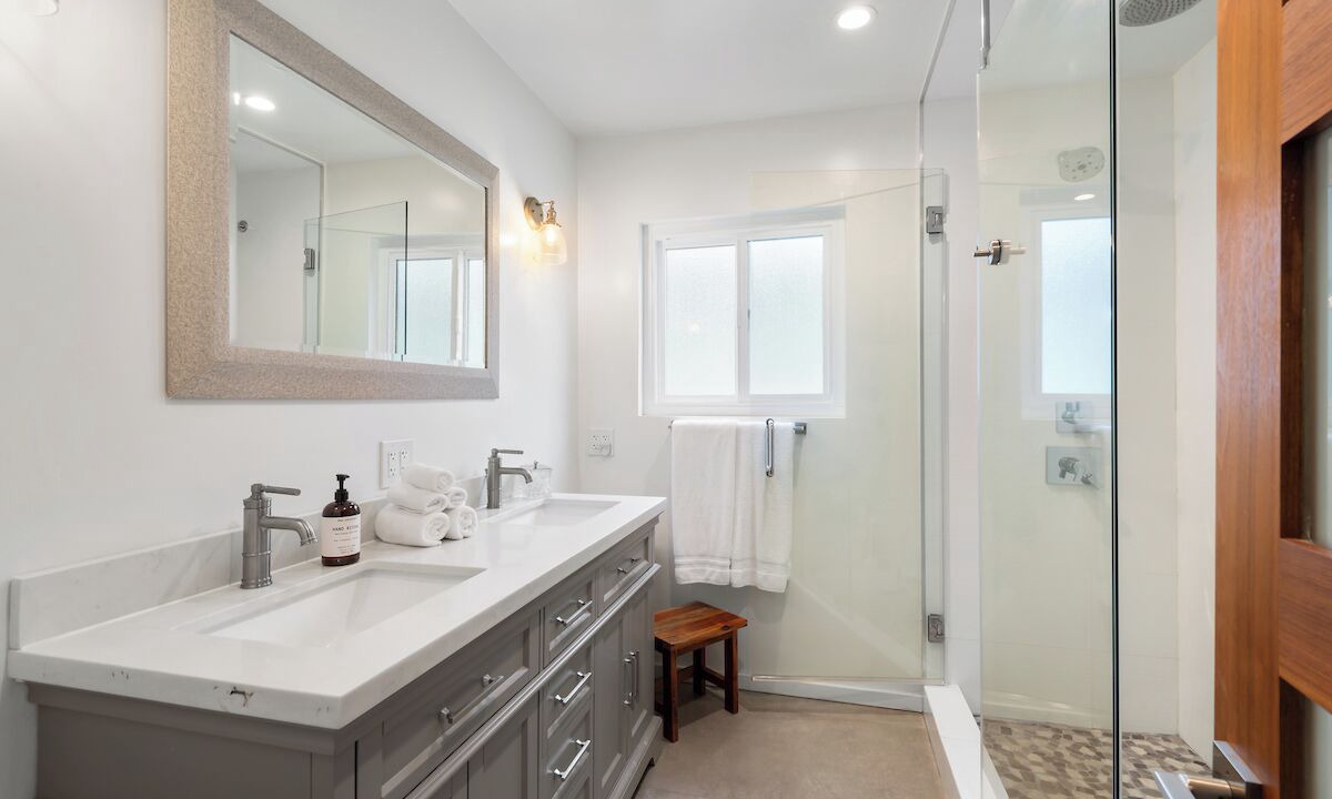 Photo of Bathroom in Sawtelle