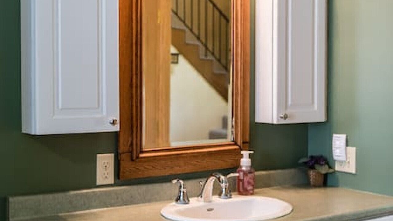 Photo of Bathroom in Hall Quarry