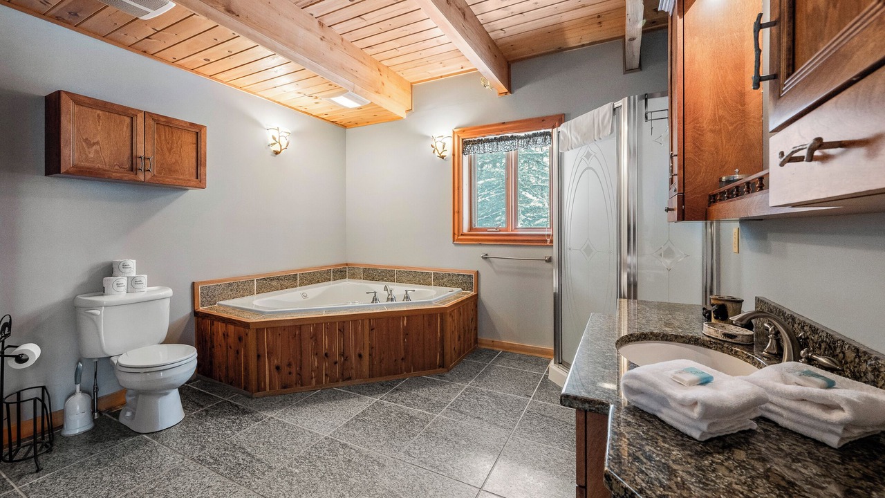 Photo of Bathroom in Sandy River
