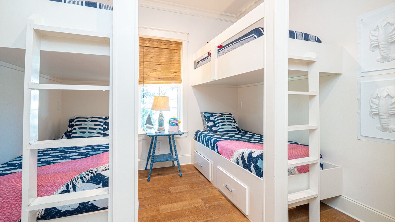 Photo of Bedroom in Lakeside at Blue Mountain Beach