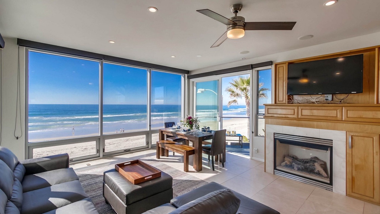 Photo of Livingroom in Central Mission Beach