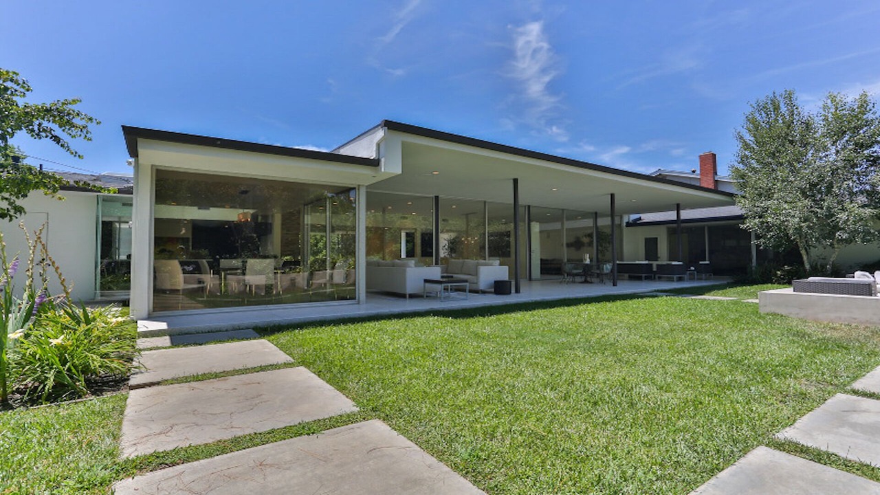 Photo of Outdoor in Sherman Oaks