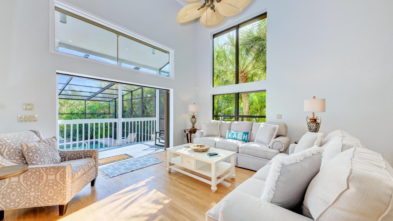 Photo of Livingroom in Whitney Beach