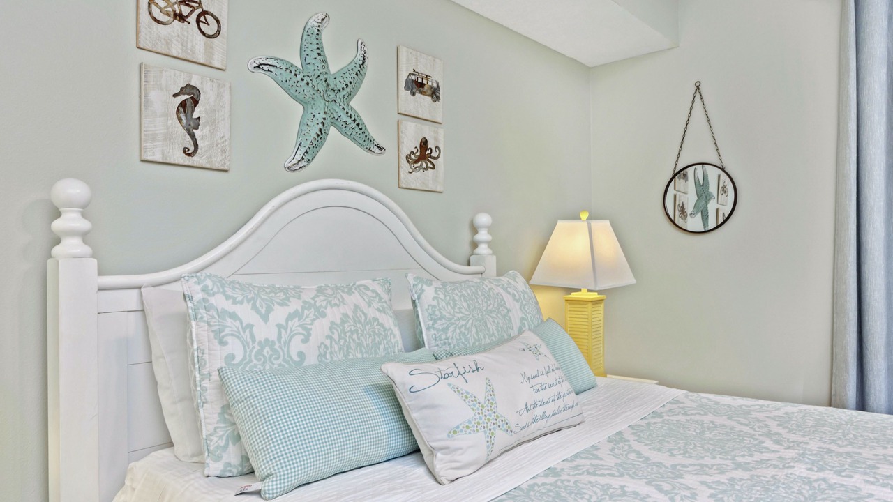Photo of Bedroom in Miramar Beach