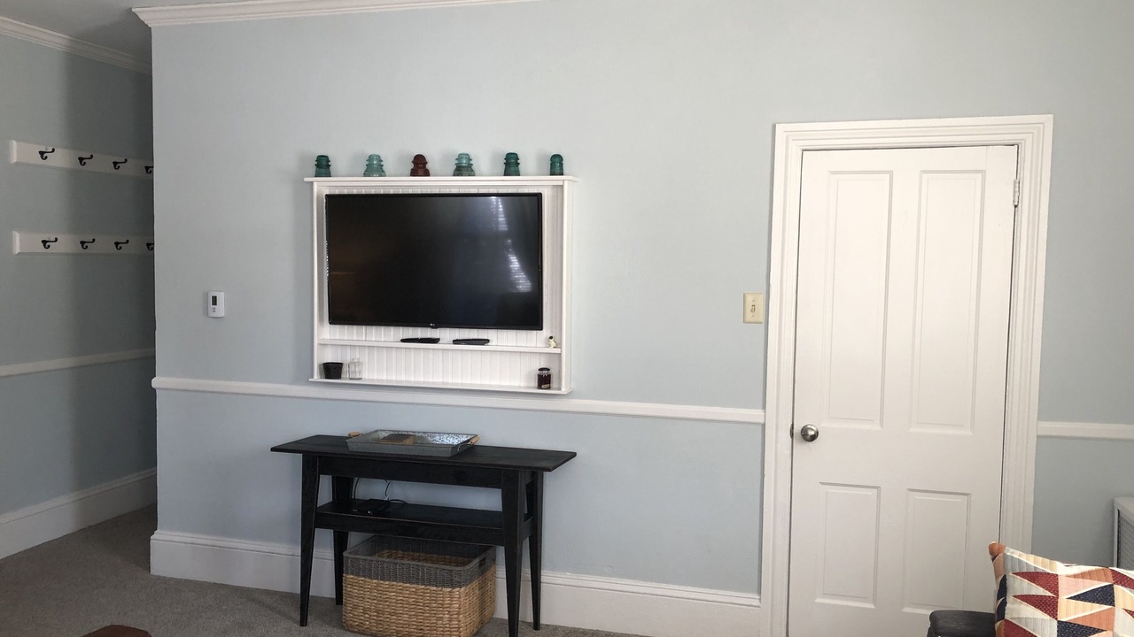 Photo of Livingroom in Cardiff