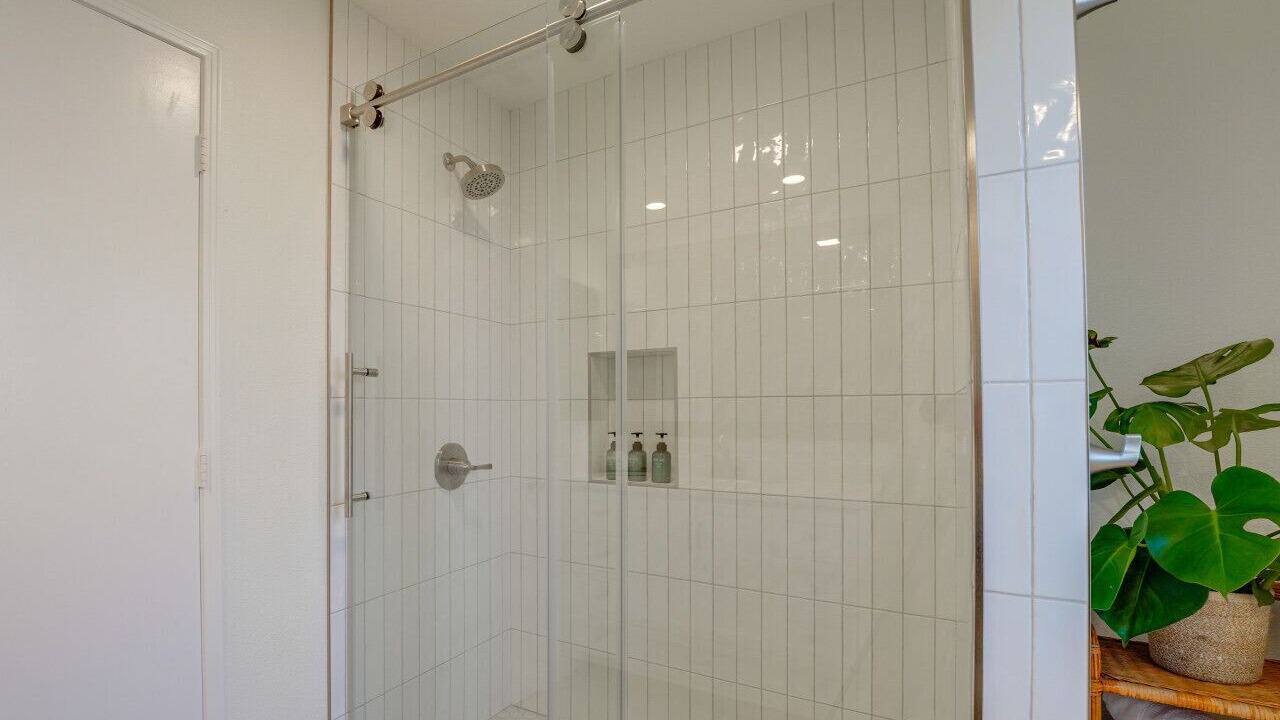 Photo of Bathroom in Central Mission Beach
