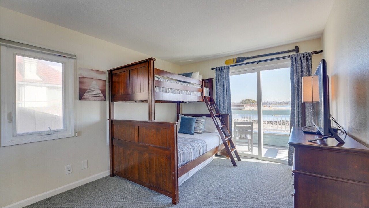 Photo of Bedroom in Central Mission Beach