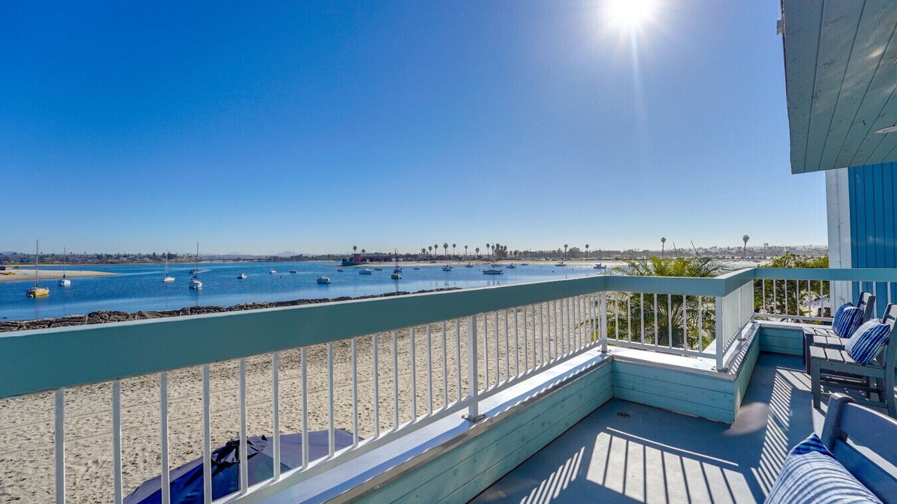 Photo of Patio Balcony in Central Mission Beach