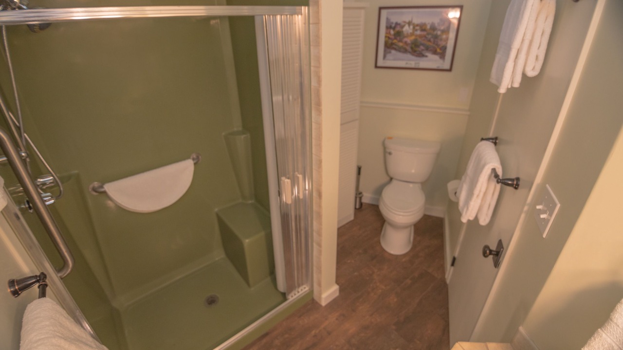 Photo of Bathroom in Caspar