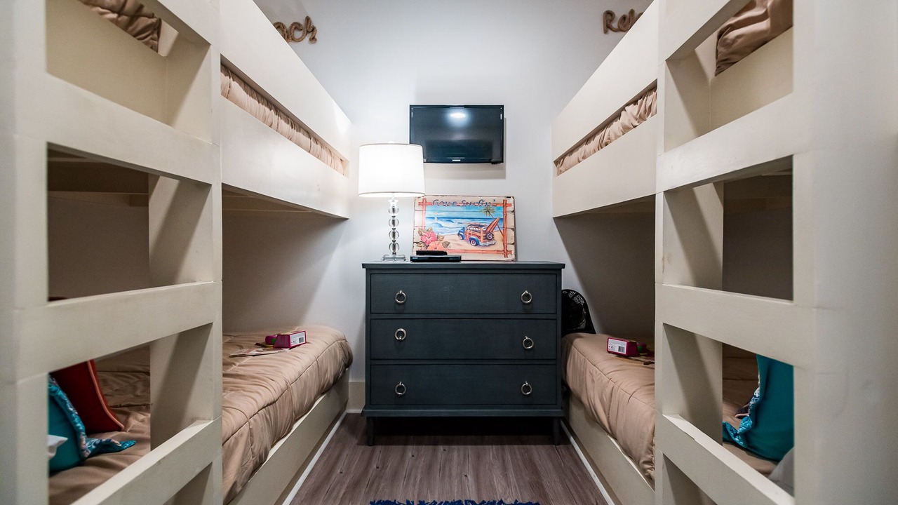 Photo of Bedroom in Lakeside at Blue Mountain Beach