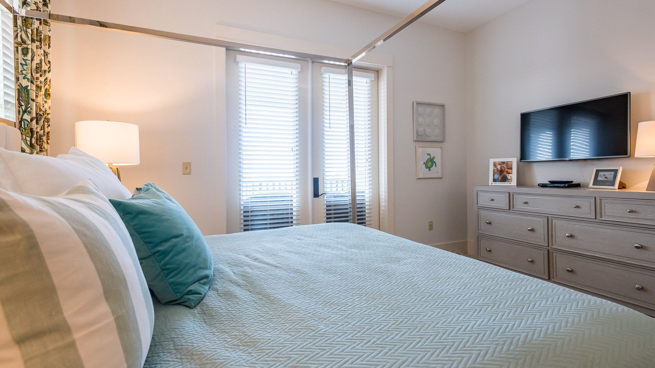 Photo of Bedroom in Lakeside at Blue Mountain Beach